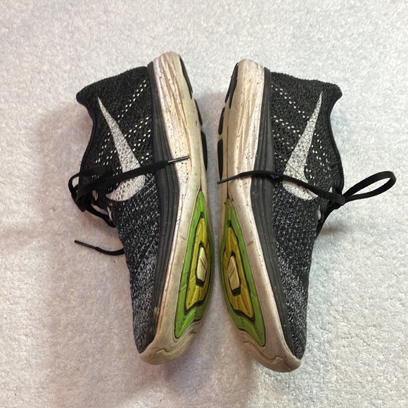 Nike Flyknit Lunar 3 - Picture 3 of 9